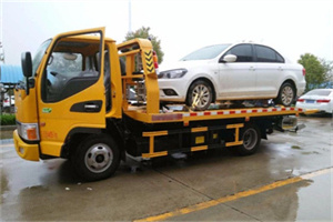 徐闻附近拖车救援24小时服务热线